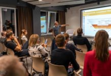 Аренда конференц зала в коворкинге Anthill Space: что такое коворкинг, почему стоит арендовать зал и столько стоит такая услуга