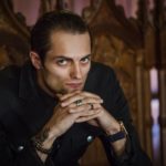 Как выбрать проверенного экстрасенса?