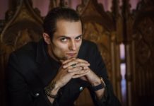 Как выбрать проверенного экстрасенса?