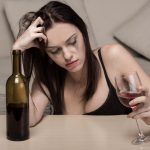 Женский алкоголизм: что следует знать, как помочь человеку с данной проблемой