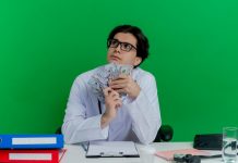 Работа в Тинькофф: возможности и особенности